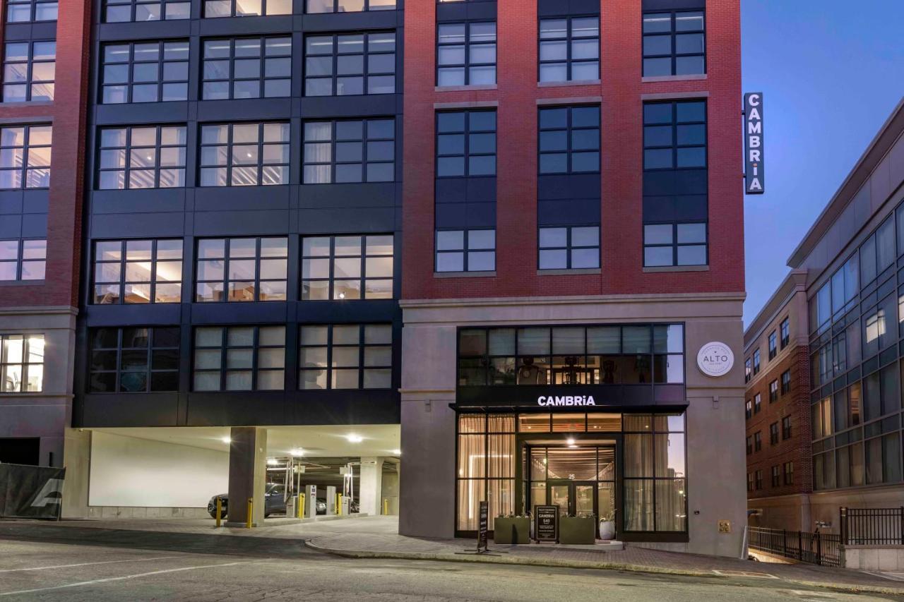 Cambria Hotel Portland Downtown Old Port Esterno foto